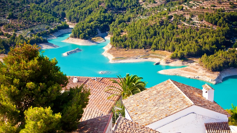 Guadalest och Altea � bergsby, utsikt, historia och f�rgstarka hus (inkl lunch)